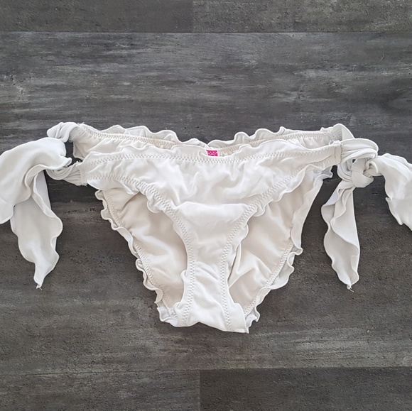 white ruffle swimsuit bottoms